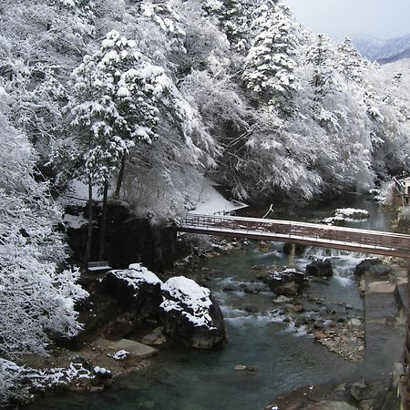 Shima-Onsen Toshimaya Nakanojo Exterior photo